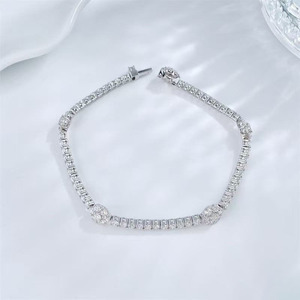 Pulsera de tenis de lujo con diamantes cultivados en laboratorio de oro blanco de 18 quilates, diseño de cinco flores, con pavé de diamantes, para mujer, joyería fina al por mayor - Product Image 2