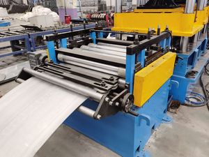 Barandilla de carretera de dos ondas, máquina de <span class=keywords><strong>formaci</strong></span>ón de rollos de placa de barra protectora de carretera, última novedad - Product Image 2
