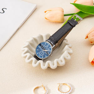 Plateau à bijoux en céramique blanche, style nordique, en porcelaine, pour ranger et présenter boucles d'oreilles et colliers, idéal pour emballage cadeau - Product Image 2