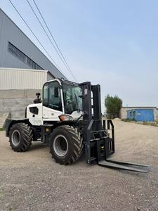 Forklift diesel off-road tangguh berkapasitas 3,5 ton, dilengkapi dengan mesin Cummins EPA, mesin Euro V, kabin, dan perlengkapan bucket. - Product Image 2