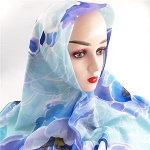 Nueva Venta caliente musulmán estampado bufanda árabe gasa <span class=keywords><strong>Hijab</strong></span> Malasia instantánea mujeres Tudung en Stock - Product Image 2