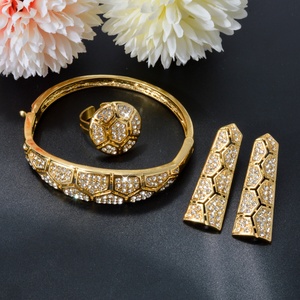 Juego de Joyería de Latón Vintage con Circonita para Mujer, Chapado en Oro de 18K, para Bodas, Compromisos, Aniversarios y Fiestas - Product Image 5