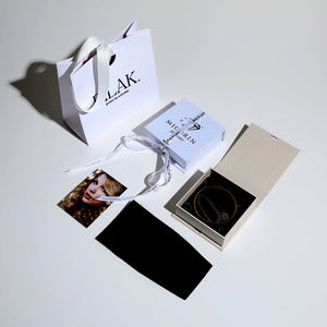 Caja de Joyería Azul con Logotipo Personalizado, de Alta Calidad, para Pulseras, Anillos, Collares, Ecológica, para Almacenamiento de Joyas - Product Image 3