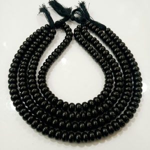 Perles lisses en spinelle noire naturelle, forme ronde, 8 pouces de long, brins unis - Product Image 1