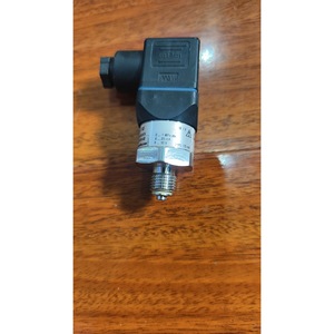Capteur de pression WiKA 0,1 Mpa Abs 4-20 mA 8-30 V IP65 Fabriqué en Allemagne - Product Image 1