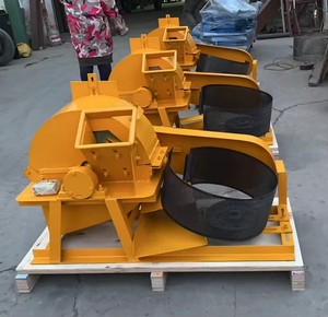 Machine de fabrication de bûches de sciure de bois Machine à déchiqueter le bois <span class=keywords><strong>Broyeur</strong></span> à bois <span class=keywords><strong>Broyeur</strong></span> à <span class=keywords><strong>marteaux</strong></span> Petite machine à concasser le bois - Product Image 2