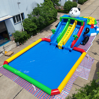 Toboggan aquatique gonflable de style commercial, en PVC, capacité 100-500 kg, équipement de divertissement extérieur pour parcs et piscines