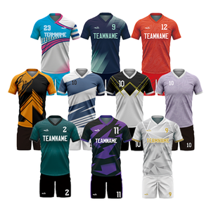 Vente en gros Football Jersey Club Hommes Maillot De <span class=keywords><strong>Foot</strong></span> Confortable Football Survêtement Respirant Rétro Football Jersey - Product Image 3