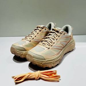 รองเท้าวิ่งผู้ชาย รองเท้ากีฬาแบบลำลอง รองเท้าออกแบบเองได้ กันลื่น ระบายอากาศได้ดี - Product Image 1