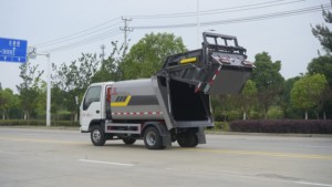 Mini camión de <span class=keywords><strong>basura</strong></span> ISUZU con rueda motriz 4x2, compactador, camión de <span class=keywords><strong>basura</strong></span>, recolector de <span class=keywords><strong>basura</strong></span> y <span class=keywords><strong>cubo</strong></span> de <span class=keywords><strong>basura</strong></span> - Product Image 4