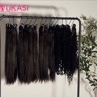Lots de Cheveux Humains Bruts Non Traités en Gros – Fournisseur de Cheveux Vierges Alignés Cuticule Grade 12A Provenant des Temples Indiens