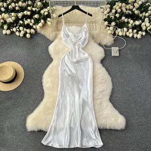 अनुकूलित ग्रीष्मकालीन पोशाक नई सफेद पोशाक महिलाओं के स्वभाव सस्पेंडर बहने वाली साटन पोशाक