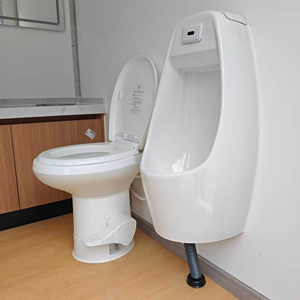 Lussuoso Rimorchio Toilette Portatile a 2 Porte e 2 Cabine, Colore Personalizzabile per Uso Esterno, Bagno Mobile Portatile in Vendita - Product Image 6