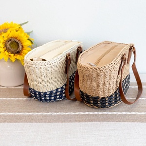 Bolso <span class=keywords><strong>de</strong></span> paja hecho a mano para mujer, bolso <span class=keywords><strong>de</strong></span> mano tejido para la playa <span class=keywords><strong>de</strong></span> verano con asa <span class=keywords><strong>de</strong></span> cuero PU, bolso <span class=keywords><strong>de</strong></span> hombro <span class=keywords><strong>de</strong></span> ratán ecológico, bolso <span class=keywords><strong>de</strong></span> compras. - Product Image 5