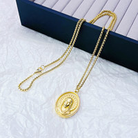 Collier religieux Vierge Marie Pendentif croix catholique Bijoux non ternis Collier en acier inoxydable plaqué or 18 carats pour femmes