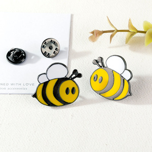Vente en gros, broche personnalisée, épingle de revers, badge en métal, <span class=keywords><strong>animal</strong></span> mignon, miel, émail abeille, épingle pour chapeau - Product Image 5