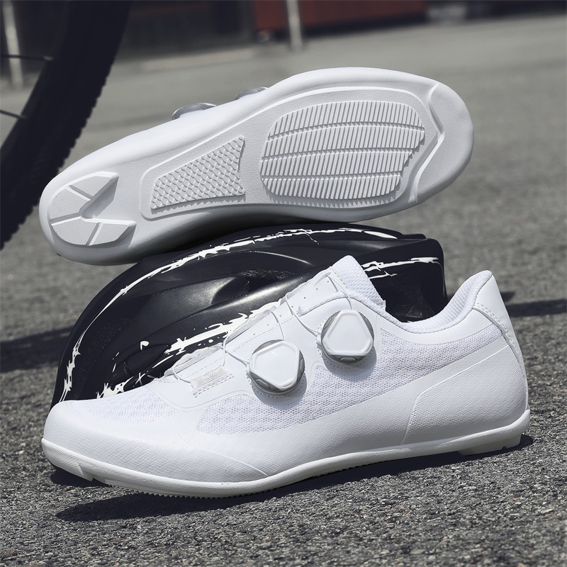 All-white lock-free shoes