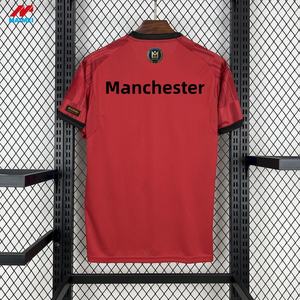 <span class=keywords><strong>Maillot</strong></span> de football domicile <span class=keywords><strong>rouge</strong></span> classique Manchester Europe Red Devils 2025/2026, <span class=keywords><strong>maillot</strong></span> de football d'Angleterre, version thaïlandaise de haute qualité pour l'exportation. - Product Image 1