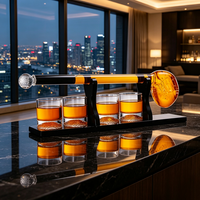 Ensemble décanteur à liqueur original en forme de club de golf avec 4 verres et support en bois – Coffret cadeau pour bar à domicile et fête sur le thème du golf