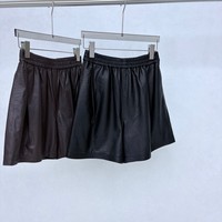 Shorts en cuir véritable de mouton noir 100% pour femme, décontractés, amples, imperméables, avec poches latérales froncées, pour usage quotidien en extérieur
