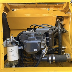 รถขุดโคมัตสึ PC200 20 ตัน ขายพร้อมระบบไฮดรอลิกเดิมๆ ใช้งานน้อย รถขุดสำหรับงานก่อสร้าง - Product Image 5