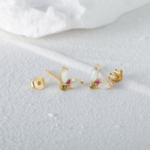 Pendientes de Plata de Ley 925 con Forma de Corazón y Mariposa, Estilo Clásico Vintage de CANNER, con Diamantes y Ópalo Hechos a Mano para Mujer - Product Image 2