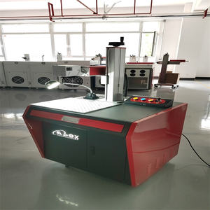 Máquina de Marcado Láser de Fibra CNC de 50W 100W con Control FANUC para Formatos DXF/BMP/AI/DWG/DST, Aplicación de Señalización Vial - Product Image 4