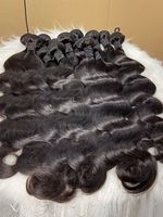 Lots de Cheveux Naturels de Qualité 9A, 10A, 12A; Extensions de Cheveux Humains Vierge Ondulés Brésiliens Type Vison