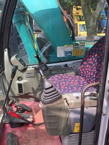 Se original de Japón rastreado excavadora Kobelco SK135SR excavadora sobre orugas - Product Image 6