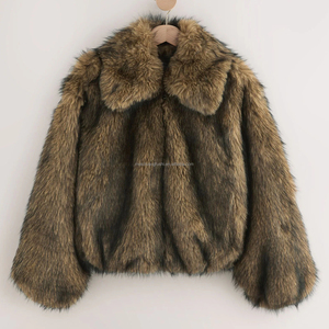 Veste en fausse fourrure personnalisée pour <span class=keywords><strong>femme</strong></span>, manteau d'hiver épais et duveteux, blouson court chaud, fabricant OEM - Product Image 3