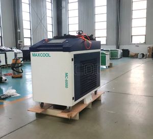 Maxcool 2000W 3000W nettoyeur laser refroidi à l'<span class=keywords><strong>eau</strong></span> pour le traitement <span class=keywords><strong>de</strong></span> surface des métaux haute puissance 6000w nettoyage laser peinture antirouille - Product Image 1
