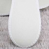 Chaussons jetables en polyester à bout fermé pour spa, doublure pelucheuse, semelle intermédiaire en EVA, pour printemps-été, usage unique, vente en gros