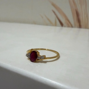 Bague torsadée en or 14 carats avec rubis naturel et diamants, bijou de fiançailles unique et empilable, cadeau pour femme, bague en or fin - Product Image 4