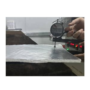 Manta de aerogel de sílice de 10mm de espesor con techo de papel de aluminio Material de aislamiento resistente al calor del coche - Product Image 4