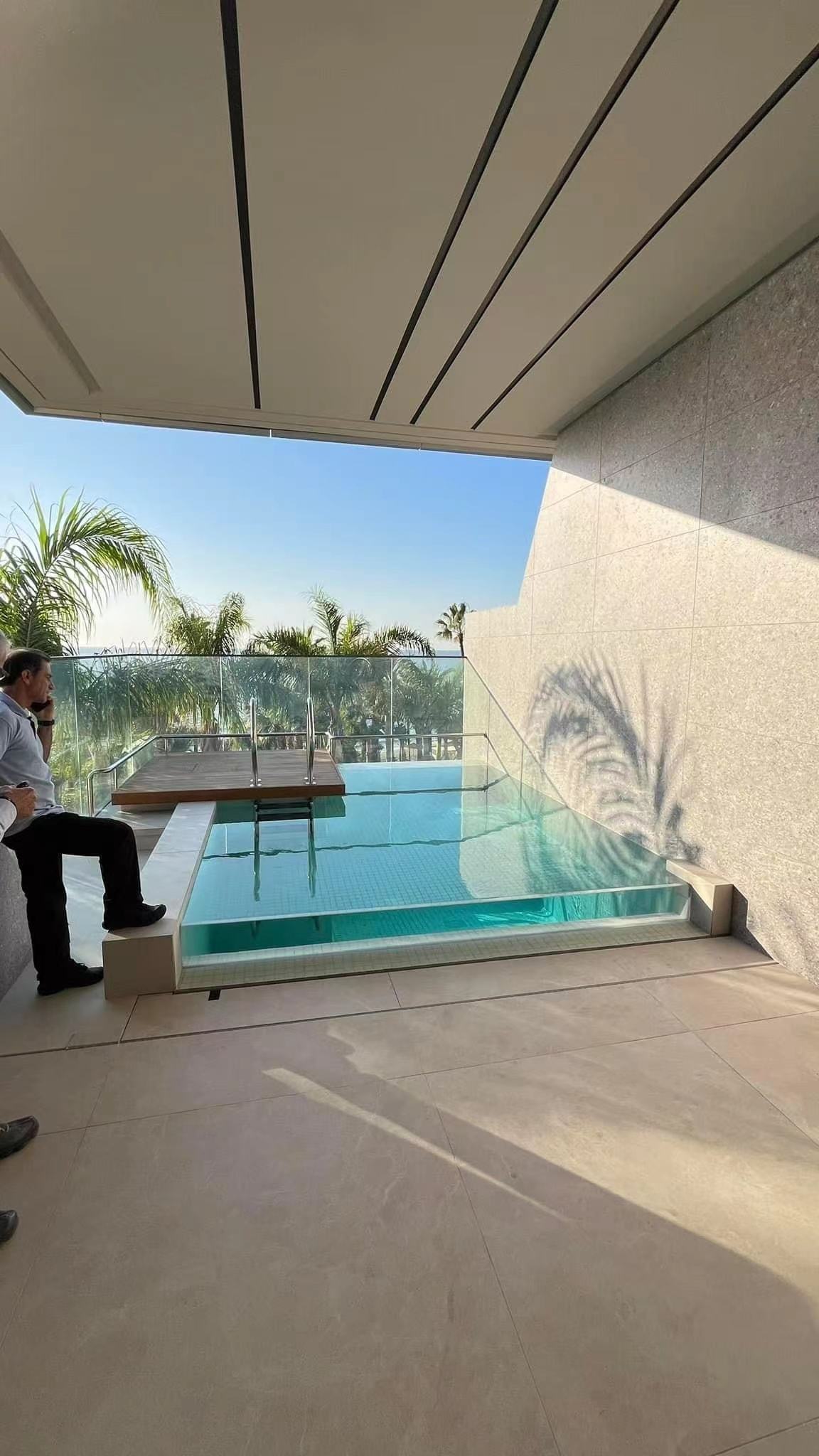 โปร่งใส