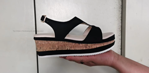 Sandales compensées ouvertes à plateforme en tissu noir à bout rond et talon haut pour femme – Collection été - Product Image 5