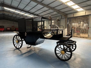 Calèche royale électrique de luxe sculptée, pour défilés, visites de la ville et réceptions - Product Image 4
