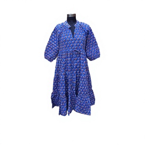 Robe midi à manches longues en coton naturel Himanshi à col en V pour femmes, tissu respirant, coupe ample confortable, décontractée pour l'été - Product Image 1
