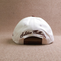 Nuevo logotipo de marca personalizado de 6 paneles Gorra de béisbol competitiva de moda ajustable con hebilla de plástico de algodón puro de ala baja