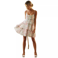 Guangzhou Market Vêtements pour femmes Approvisionnement Commercial Mode Robe à bretelles spaghetti pour femmes, Robe imprimée à lacets avec grande jupe Agent
