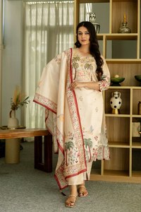 Conjunto de Duppata y Kurta de Seda de Assam y Viscosa Pura Radhe con Hermoso Bordado, Ropa Tradicional India y Pakistaní para Fiestas - Product Image 3
