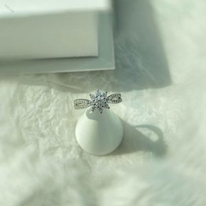 Anillos de Plata de Ley 925 con Diseño de Clúster CZ de Dylam, Anillo de Plata con Piedra Blanca, Anillo de Circonia Cúbica de Plata de Ley - Product Image 6