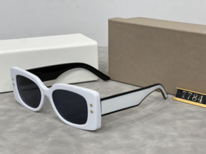 Lunettes de soleil carrées unisexes tendance 2026, dégradées, polarisées, protection UV400, en PC, de marque de luxe, vente en gros - Product Image 5