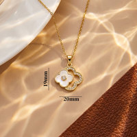 Ensemble de colliers pour femmes avec fleurs à quatre pétales micro-serties résistantes à la décoloration, bijoux de mode exquis de luxe léger