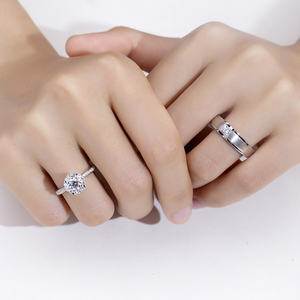 Bague de fiançailles en argent S925 MSR-2190 avec diamant rond brillant et diamants latéraux, style classique - Product Image 6
