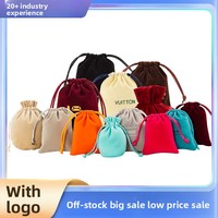 Pochette en velours personnalisable de petite taille, fabriquée en usine, pour emballer les boucles d'oreilles, les pierres précieuses, les montres, les bijoux, noir