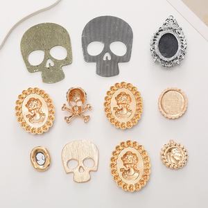 Nouvelle perle beauté bricolage breloques rétro Vintage Style fantôme tête sabots décoratif chaussure fleur diamant étui <span class=keywords><strong>de</strong></span> téléphone portable breloques - Product Image 2