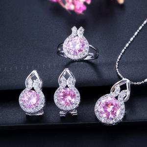 โรแมนติกสีชมพูลูกบาศก์เพทายหินชุด3ชิ้นจี้ต่างหูสร้อยคอและแหวนแฟชั่นผู้หญิงหมั้นชุดเครื่องประดับ - Product Image 1