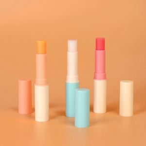 Brillo Labial Hidratante y Voluminizador con Logotipo Personalizado, Orgánico, Natural, Suavizante para Piel Seca, Fórmula Suave, Sabores Frutales, Bálsamo Labial Brillante - Product Image 1