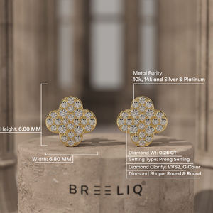 Boucles d'oreilles clous en or blanc, motif trèfle, serties de diamants, élégantes, pavé de diamants à quatre feuilles, diamants taille ronde, joaillerie fine - Product Image 6